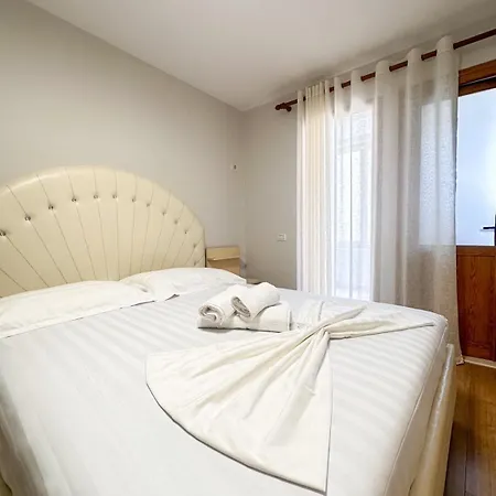 Lägenhet Block Tirana